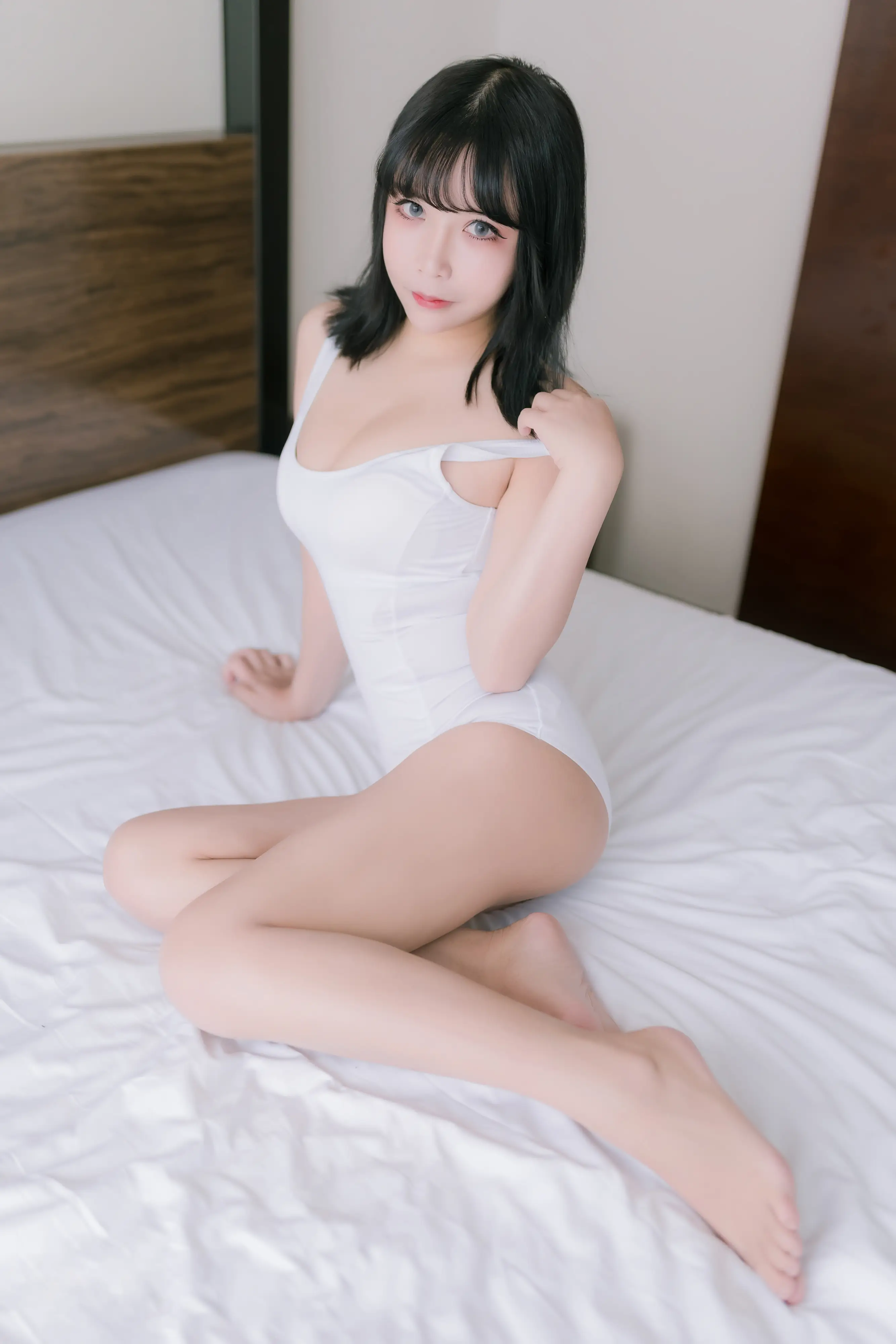 NO.019 连体衣 白-AQA.CC